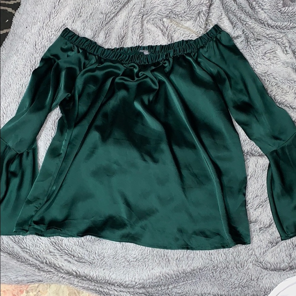 Silk over the shoulder! Emerald green! CHEAP!